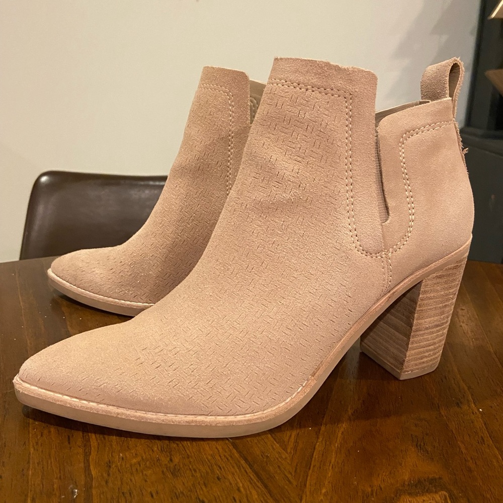 Dolce Vita Booties - Picture 1 of 4